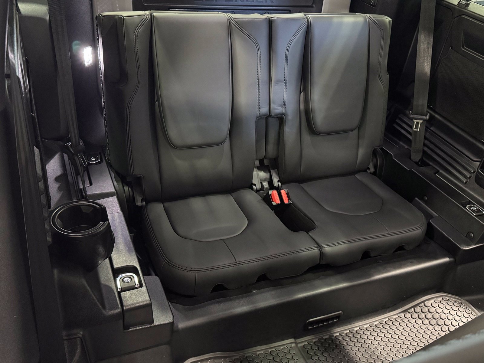 New 2026 Land Rover Defender 110 X-Dynamic SE AWD/4WD image 48