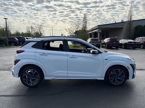 Used 2022 Hyundai Kona N Line image 11