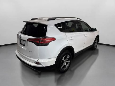 Used 2018 Toyota RAV4 XLE w/ Plus Extra Value Package FWD image 10