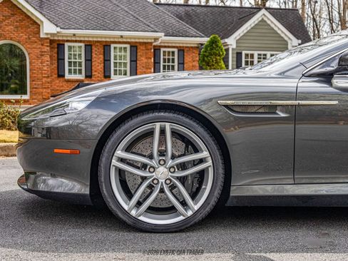 Used 2014 Aston Martin DB9 Coupe image 4
