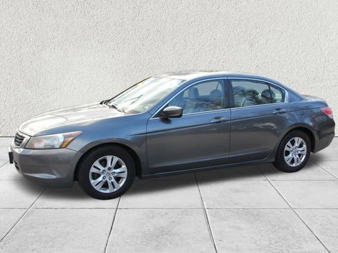 Used 2010 Honda Accord LX-P image 4