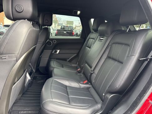 Used 2020 Land Rover Range Rover Sport SE image 8
