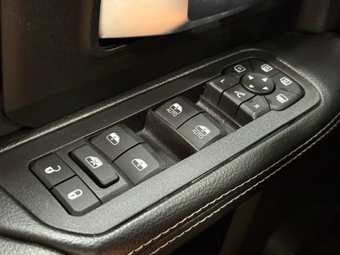 Used 2026 RAM 2500 Big Horn AWD/4WD image 25