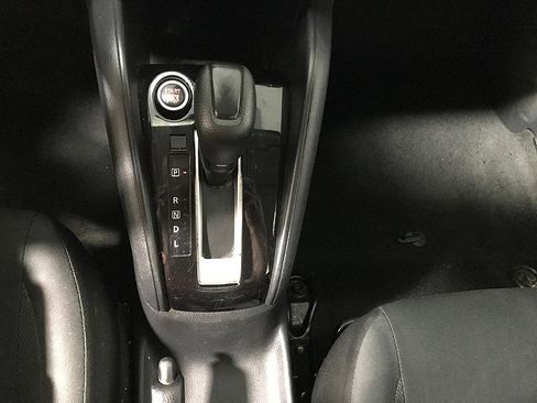 Used 2020 Nissan Versa S FWD image 28