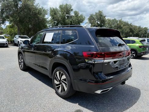 Used 2025 Volkswagen Atlas SE FWD image 14