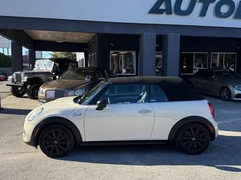 Used 2017 MINI Cooper S image 3