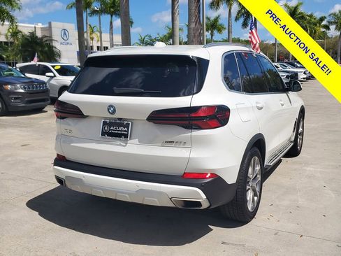 Used 2025 BMW X5 xDrive50e AWD/4WD image 7