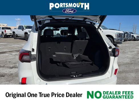 Used 2025 Ford Escape ST-Line Elite w/ Premium Technology Package image 12