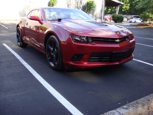 Used 2015 Chevrolet Camaro SS RWD image 4