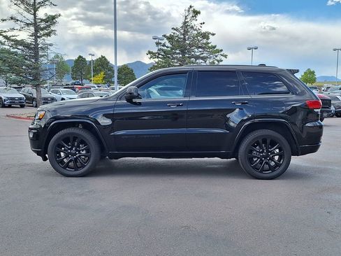 Used 2019 Jeep Grand Cherokee Altitude AWD/4WD image 6