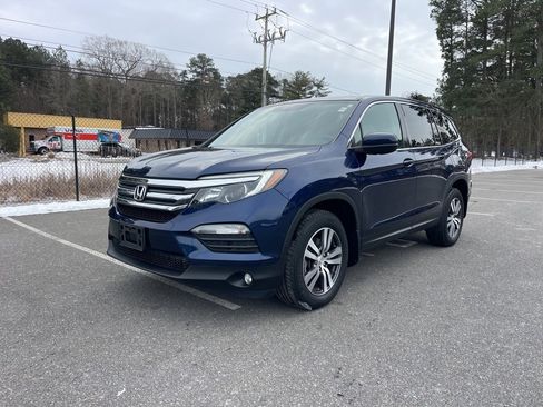 Certified 2017 Honda Pilot EX image 2