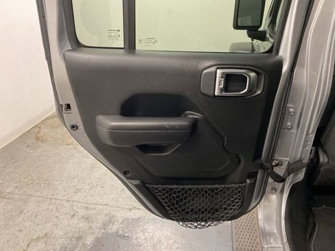 Used 2019 Jeep Wrangler Unlimited Sport S image 24