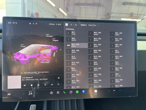 Used 2024 Tesla Cybertruck AWD Crew Cab image 18