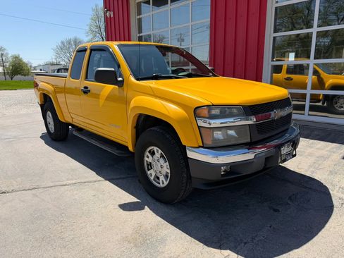 Used 2005 Chevrolet Colorado LS w/ Power Convenience Package AWD/4WD image 2