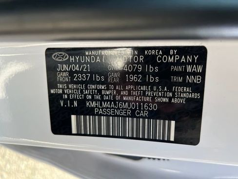 Used 2021 Hyundai Elantra Blue image 18