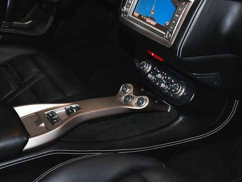 Used 2013 Ferrari California image 68