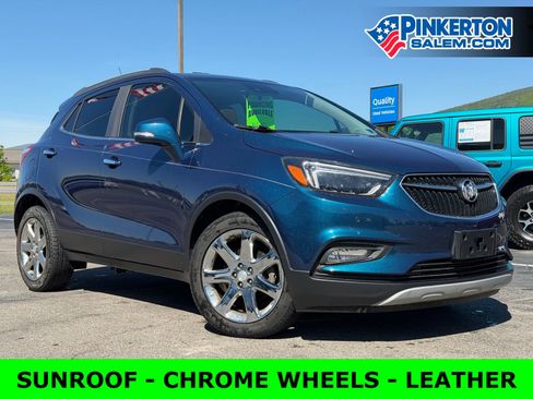 Used 2019 Buick Encore Essence w/ Experience Buick Package FWD image 1