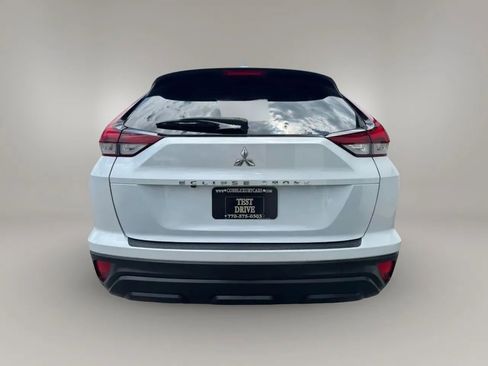 Used 2024 Mitsubishi Eclipse Cross LE AWD/4WD image 5