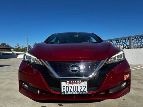 Used 2018 Nissan Leaf SV w/ SV Technology Package image 3