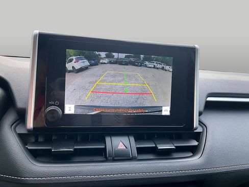 Used 2024 Toyota RAV4 XLE FWD image 26