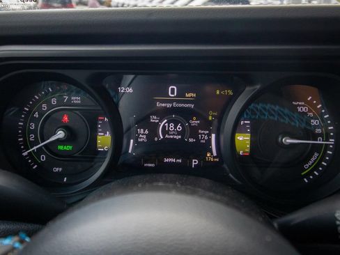 Used 2024 Jeep Wrangler Unlimited Rubicon 4xe AWD/4WD image 30