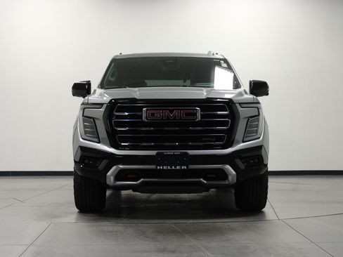 Used 2026 GMC Yukon AT4 w/ AT4 Premium Plus Package AWD/4WD image 9