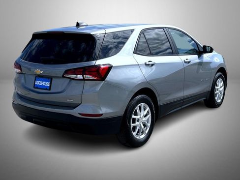 Used 2024 Chevrolet Equinox LS w/ LS Convenience Package AWD/4WD image 5
