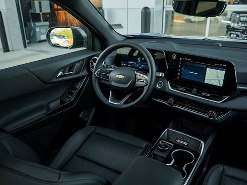 New 2026 Chevrolet Equinox LT w/ Convenience Package II AWD/4WD image 15