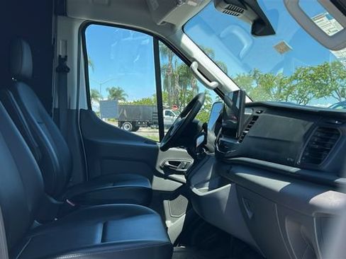 New 2026 Ford Transit 250 148 Medium Roof w/ Load Area Protection Package RWD image 11