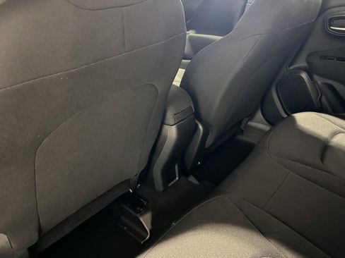 Used 2020 Jeep Renegade Sport image 24