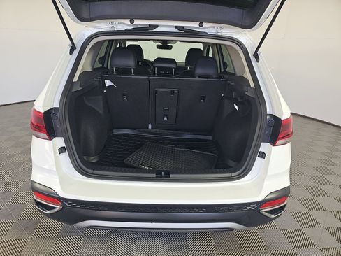 Used 2024 Volkswagen Taos SE image 14