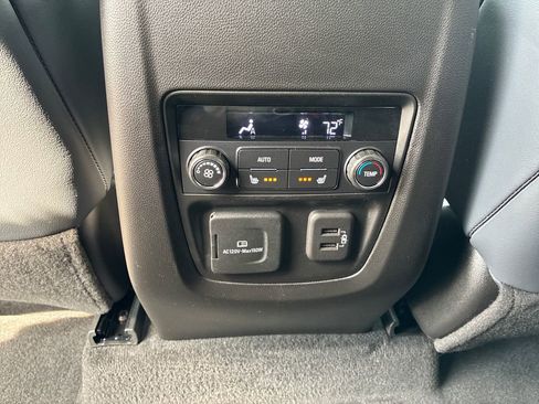 Used 2023 Buick Enclave Premium w/ Experience Buick Package AWD/4WD image 18