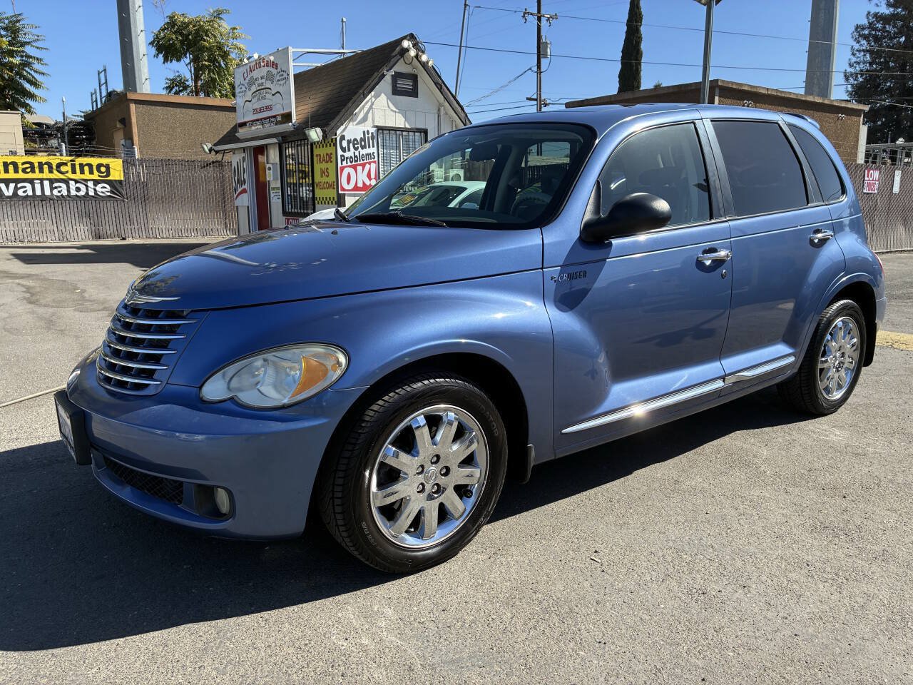 Used 2006 Chrysler PT Cruiser Limited FWD image 1