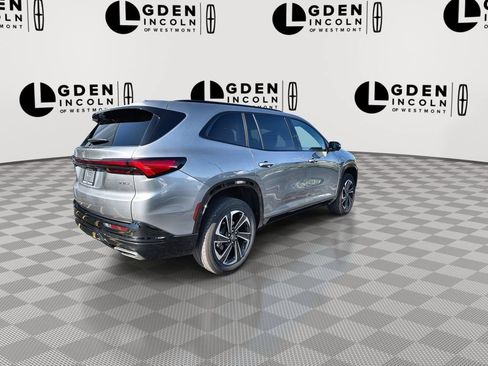 Used 2025 Buick Enclave Sport Touring w/ LPO, Floor Liner Package AWD/4WD image 8