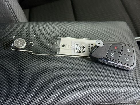 Used 2025 Chevrolet Equinox LT FWD image 33
