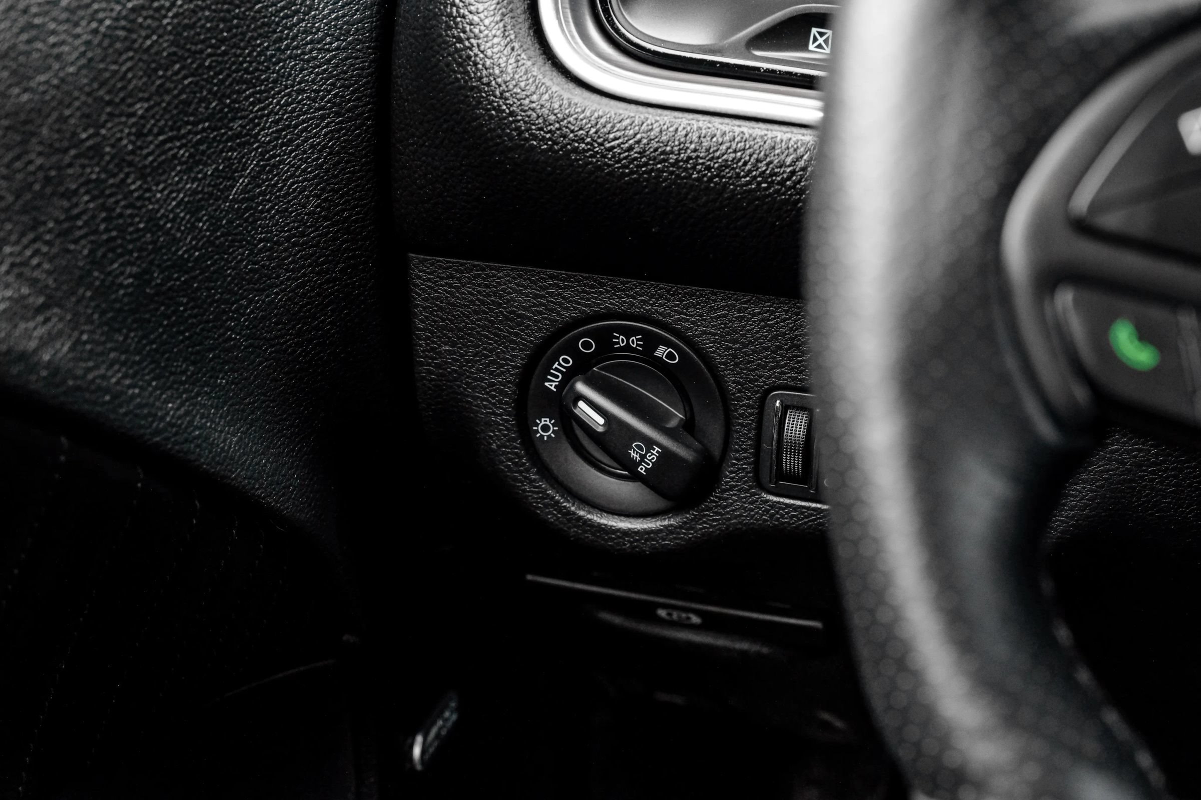 Used 2016 Dodge Challenger R/T Scat Pack RWD image 34