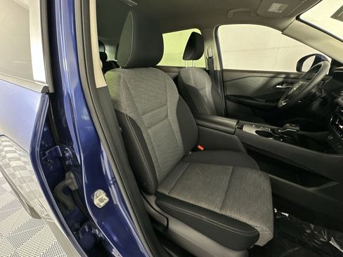 Used 2023 Nissan Rogue SV FWD image 27