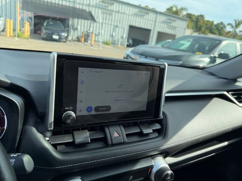 Used 2025 Toyota RAV4 XLE image 21