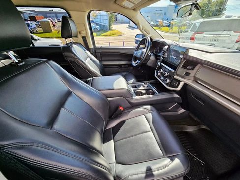 Used 2024 Ford Expedition Max XLT AWD/4WD image 11