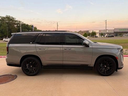 Used 2023 Cadillac Escalade Sport Platinum w/ LPO, ONYX Package AWD/4WD image 5