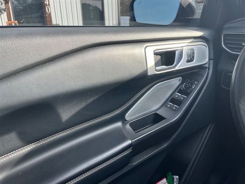 Used 2020 Ford Explorer ST w/ Premium Technology Package image 9
