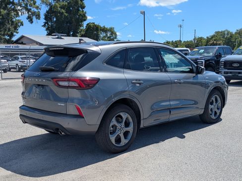 Used 2023 Ford Escape ST-Line w/ Tech Pack #1 AWD/4WD image 4