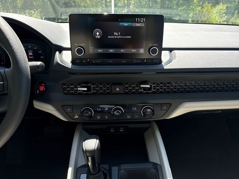 Certified 2025 Honda Accord SE image 19