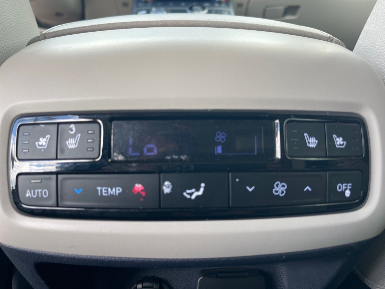 Used 2024 Hyundai Palisade Limited FWD image 26