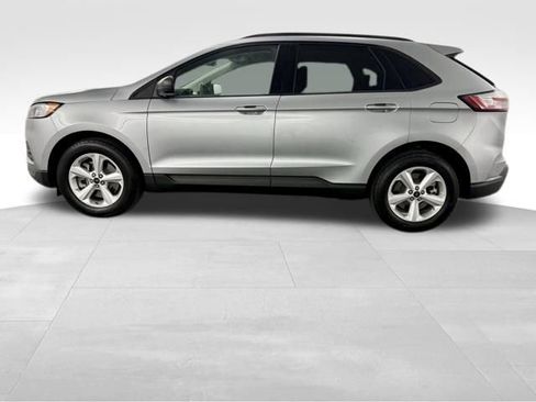 Used 2023 Ford Edge SE image 5