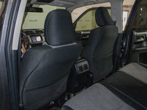 Used 2017 Toyota 4Runner SR5 RWD image 10