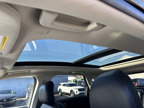 Used 2019 Ford Edge Titanium w/ Equipment Group 301A image 7