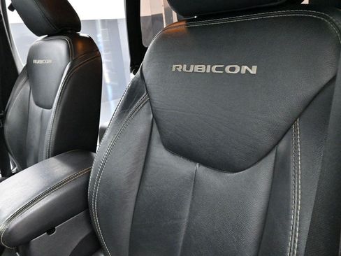 Used 2014 Jeep Wrangler Unlimited Rubicon AWD/4WD image 13