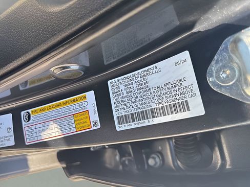 Used 2024 Honda Accord EX image 31