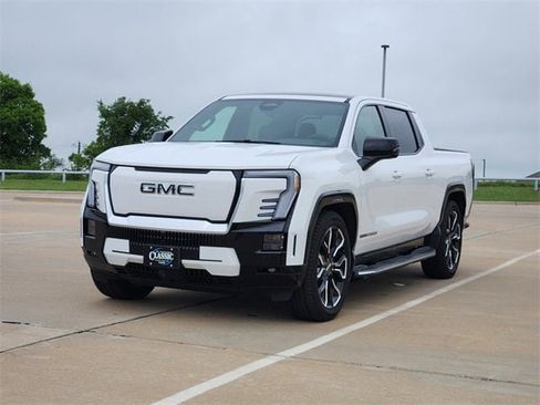 New 2025 GMC Sierra EV Denali image 3